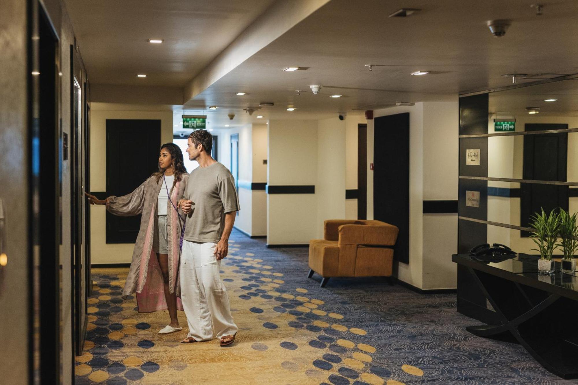 Cinnamon Lakeside Κολόμπο Εξωτερικό φωτογραφία The interior of the hotel