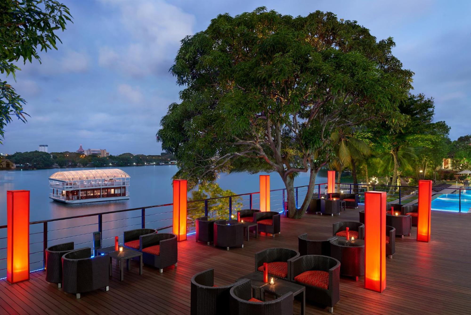 Cinnamon Lakeside Κολόμπο Εξωτερικό φωτογραφία The Deck