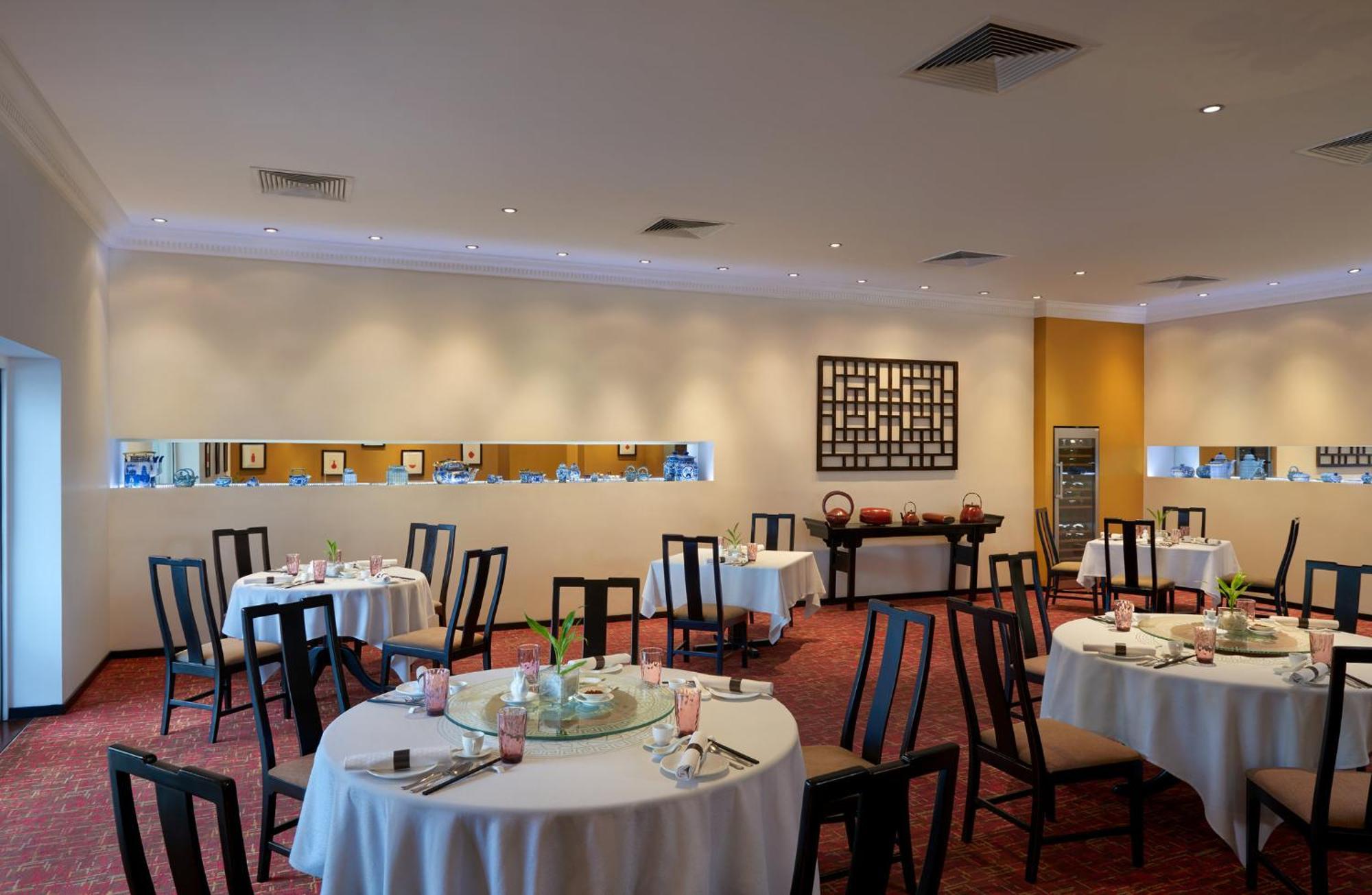 Cinnamon Lakeside Κολόμπο Εξωτερικό φωτογραφία Interior of the restaurant