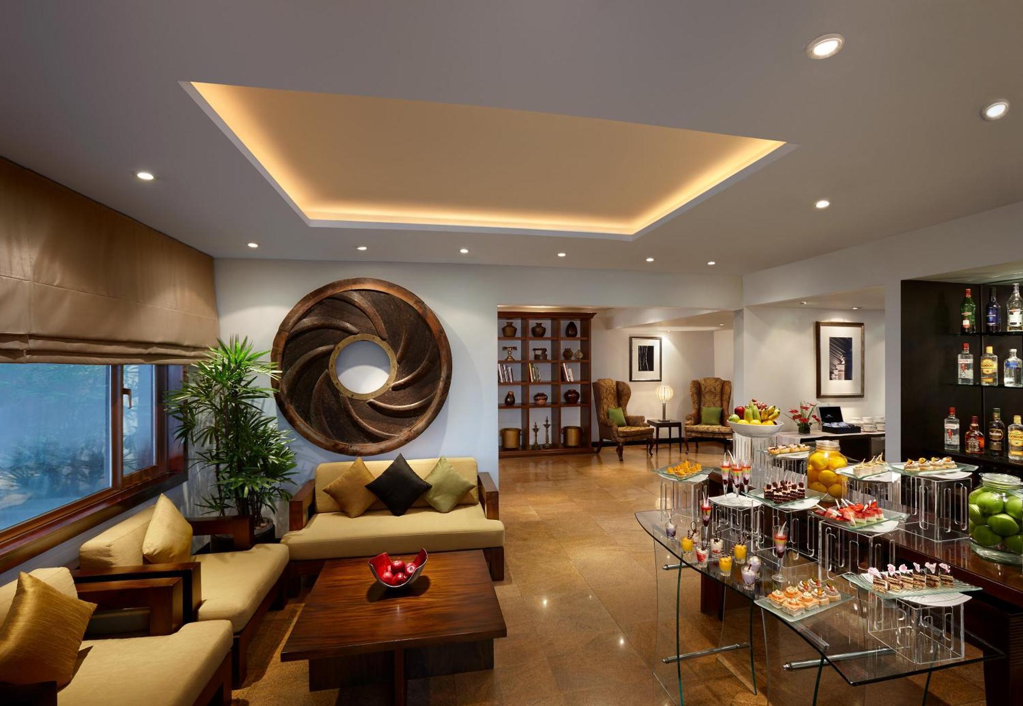 Cinnamon Lakeside Κολόμπο Εξωτερικό φωτογραφία The Club Lounge at the Taj Mahal Palace, Mumbai