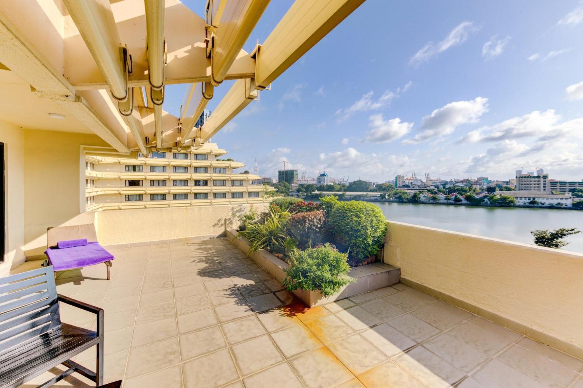 Cinnamon Lakeside Κολόμπο Εξωτερικό φωτογραφία The River Terrace