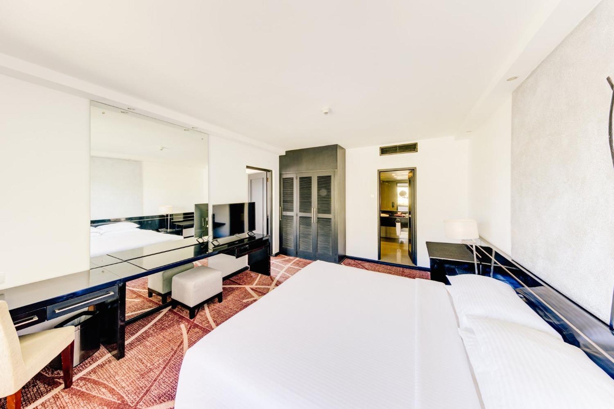 Cinnamon Lakeside Κολόμπο Εξωτερικό φωτογραφία A room at the hotel